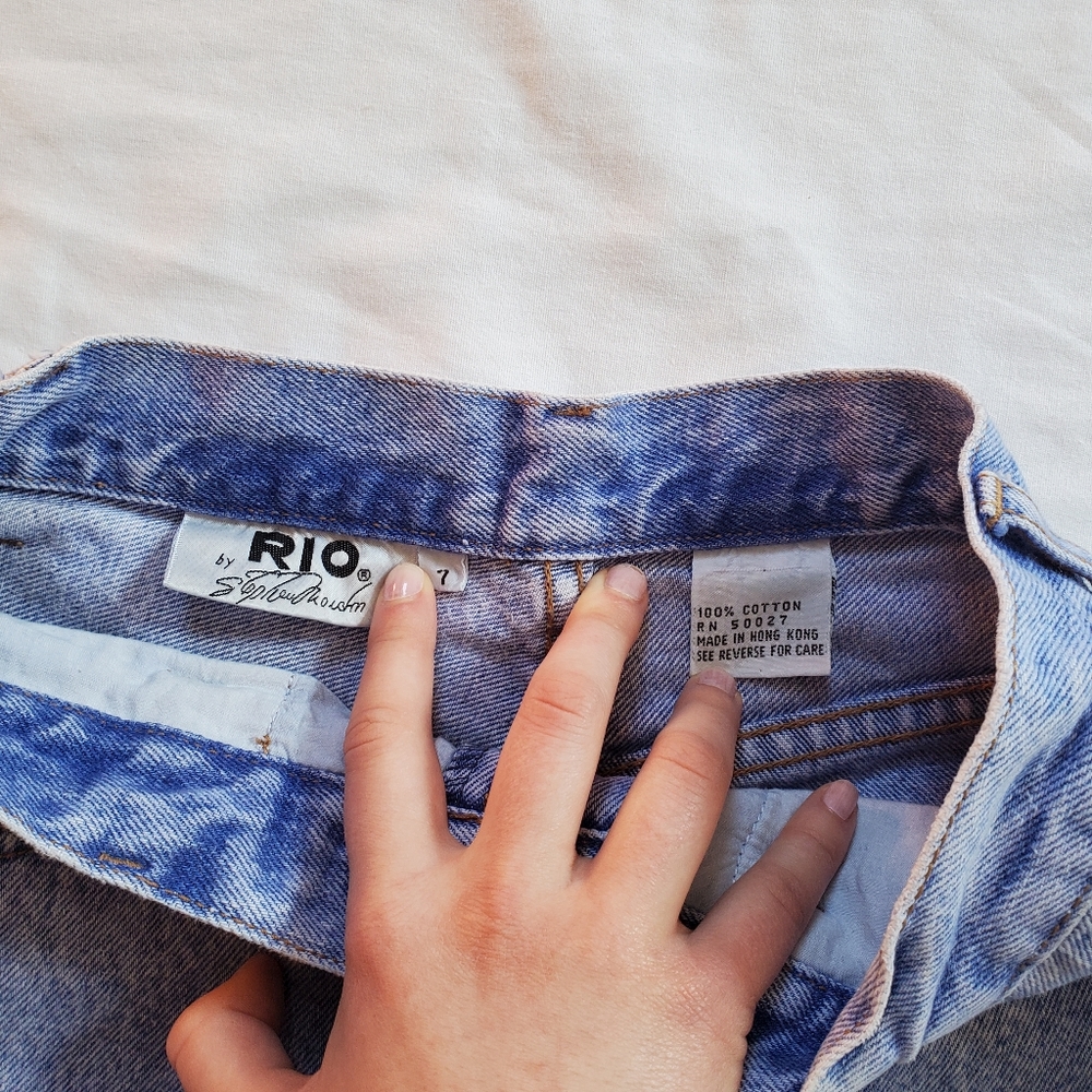 Vintage Mom Jeans - Picture 3 of 5